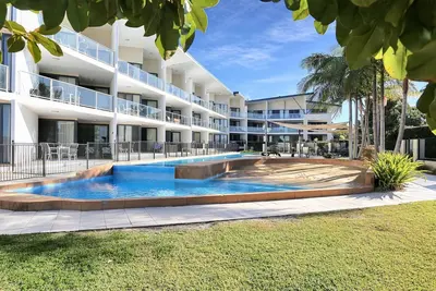 Image de Boathouse 107 Pool side apartment
