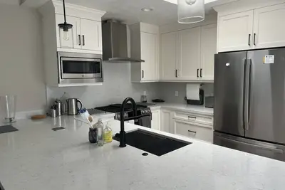Image de Luxurious Three Bedroom Condo. 5 Mins Drive From Downtown Napa