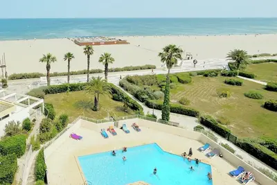 Image de Appartement Vue Plongeante Sur La Mer Les Pieds Dans L'eau