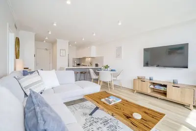 Image de Sunset Summit :Super stylish w/ Ocean views!