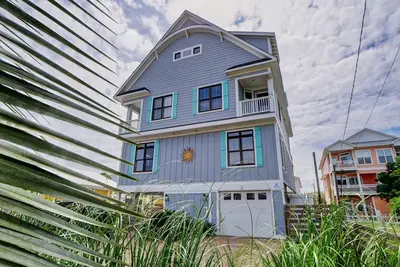 Image de Coastal Living at its Finest: Pet-Friendly Paradise