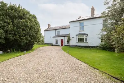 Image de The Farmhouse, family friendly, with hot tub in North Walsham
