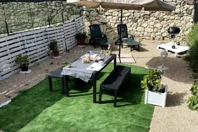 Osiris house with private garden and barbecue