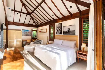 Image de Beachfront Luxury Hotel Boutique with Pool - C3