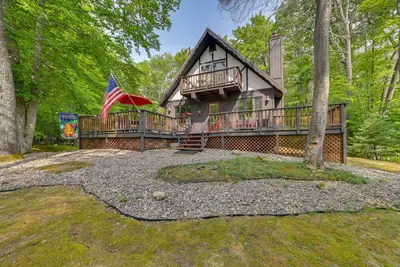 Image de Gaylord Cabin w/ Game Room + Lake Access!