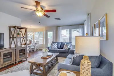 Image de Fenced Yard + Patio: Family Home in Round Rock