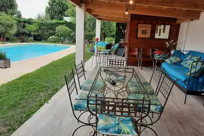 Image de Belle Villa avec grande piscine à Toulouse, idéal famille