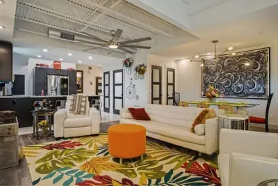 Image de Magical Condo in Midtown!