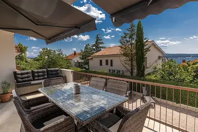 Image de Maison confortable à Crikvenica avec.