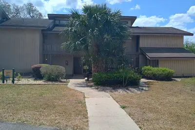 Image de Peaceful contemporary condo near Disney, pet friendly.