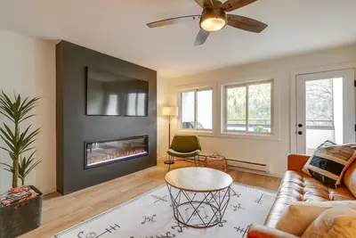 Image de Vail Condo w/ Mountain Views: Steps from the free ski shuttle!