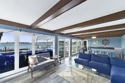 Image de ⚓️Direct lake view with available Tritoon boat rental