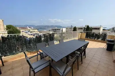 Image de Vue mer au cœur de Saint Mandrier, 3 chambres, climatisation, wifi