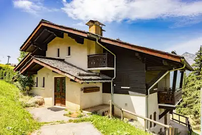 Image de Appartement de vacances avec ski à l'intérieur et à l'extérieur