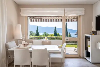 Image de Appartement 'Wieser Garda Lake' avec vue sur le lac, Wi-Fi et climatisation