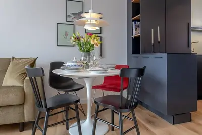 Image de High By The Sea - Moderne 2 Zimmerwhg