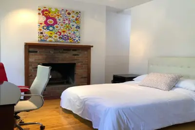 Image de Amazing location downtown - 3 bedroom - 1 month or more stays