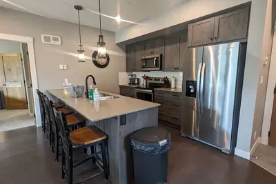 Image de Modern Condo | Ski-In & Ski-Out | Private Hot Tub | Fireplace