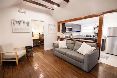 Image de The Caroline Suite | 1 bed, 1 bath condo w/shared pool