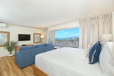 Image de Gorgeous Ocean/Marina Views at World-Famous Ilikai! Pool, Wi-Fi, Full Kitchen