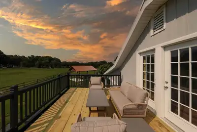 Image de Stable Retreat, Summer Dates! Dog friendly. Spacious Apt on horse farm near beaches!