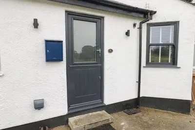 Image de Bay Tree Cottage, pet friendly, with open fire in Llanrug