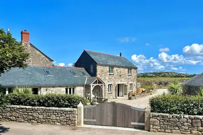 The Riblows, Cape Cornwall, pet friendly, with hot tub in St Just