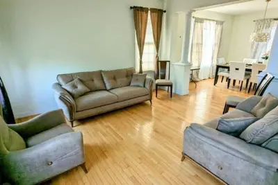 Image de Luxury scenic retreat w\/ 5 bdrm and sleeps 10. Close to everything