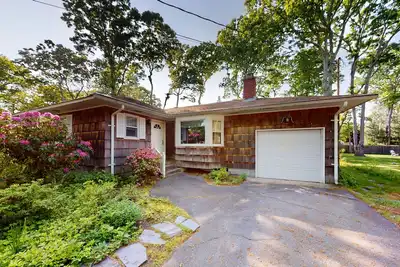 Image de Charming home with a fire pit, grill, W/D, & Ac - North Fork Wine Country