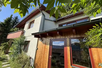 Image de Cozy house with lake view