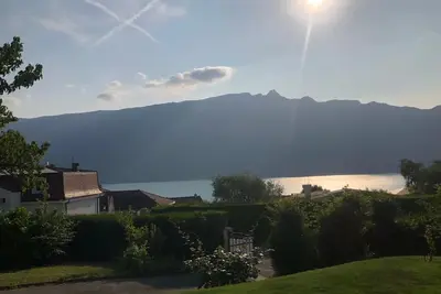 Image de studio 2 personnes, \"La dent du chat\"3*accès au lac à pied