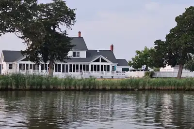 Image de Warwick Farms Waterfront Retreat! Solitude and relaxation on the Warwick River