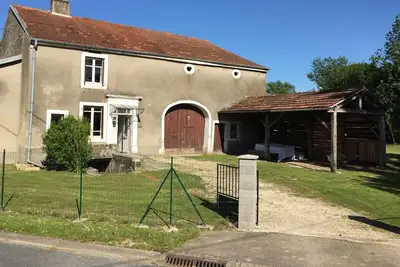 Image de La maison du Bûcheron etre tranquile et authetique dans la campagne.