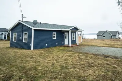 Image de 2 Br home 250m from Port Hood beach. Sleeps 6