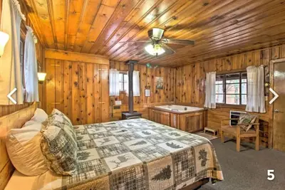 Image de Cabin 3 with Hot Tub