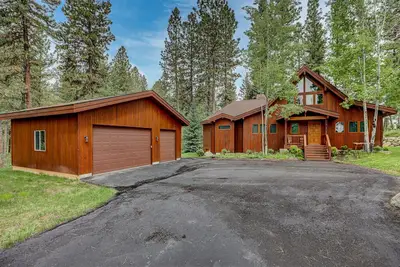 Image de Cozy cabin on the Golf course in New Meadows Idaho~in the heart of recreation