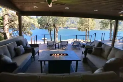 Image de Lake Front House with Amazing View Near Bend Oregon
