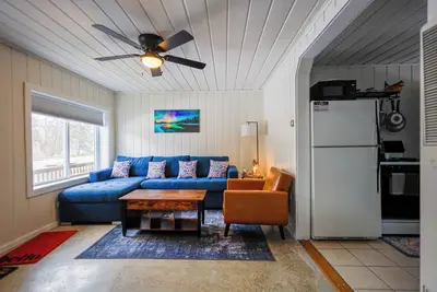 Image de The Vintage Two at Lakeshore Pines is a cozy 2 bd/1ba unit with Beach Access!