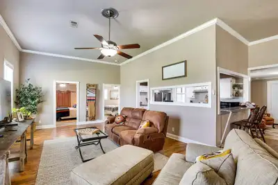 Image de Charming Oklahoma Escape Near Beaches & Golfing!