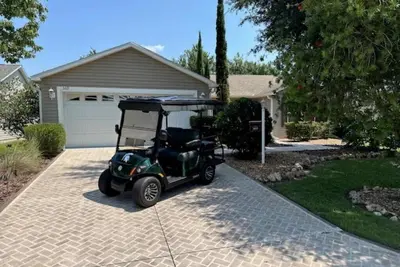 Image de Beautiful 3 bed / 2 bath home near Lake Sumter w/ cart, 2 bikes and wi-fi!