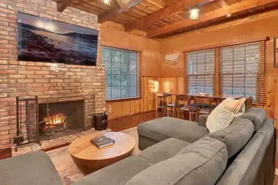 Image de Silvertip Pines Log Cabin Retreat at Big Bear Lake