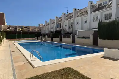 Image de Superbe maison à Alicante. 3 chambres + piscine commune a 500m de la plage