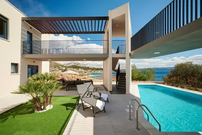 Villa de luxe avec la piscine Mali Rat, Omis (K-21548)