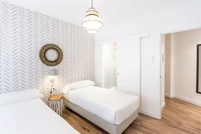 Image de Soleado y Agradable Apartamento Para 8 con Parking