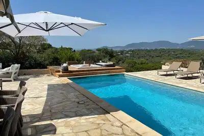 Image de Gigaro / Mas avec piscine privée - vue mer