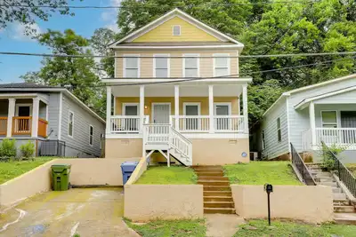 Image de Spacious Atlanta Home ~ 2 Mi to Downtown!