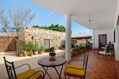 Image de Maison de vacances \"Las Raíces\" avec vue sur les montagnes, 2 terrasses privées et Wi-Fi