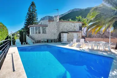 Villa 'Alta' avec piscine privée, Wi-Fi et climatisation