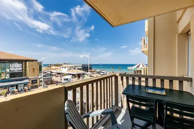 Image de Appartement '2 Pièces Face Océan, Lacanau' avec vue sur mer, balcon et Wi-Fi