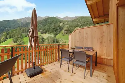 Image de Appartement \"Herrischner 2\" avec vue sur les montagnes, terrasse privée et Wi-Fi